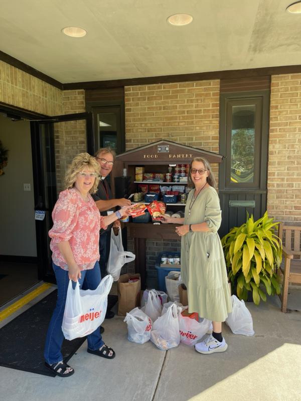 Main article image for story titled 'Woodridge Rotary Donates to 24/7  Mini Food Pantry'